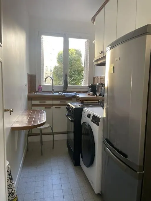 Charmant Xvie- Avec Balcon! Paris